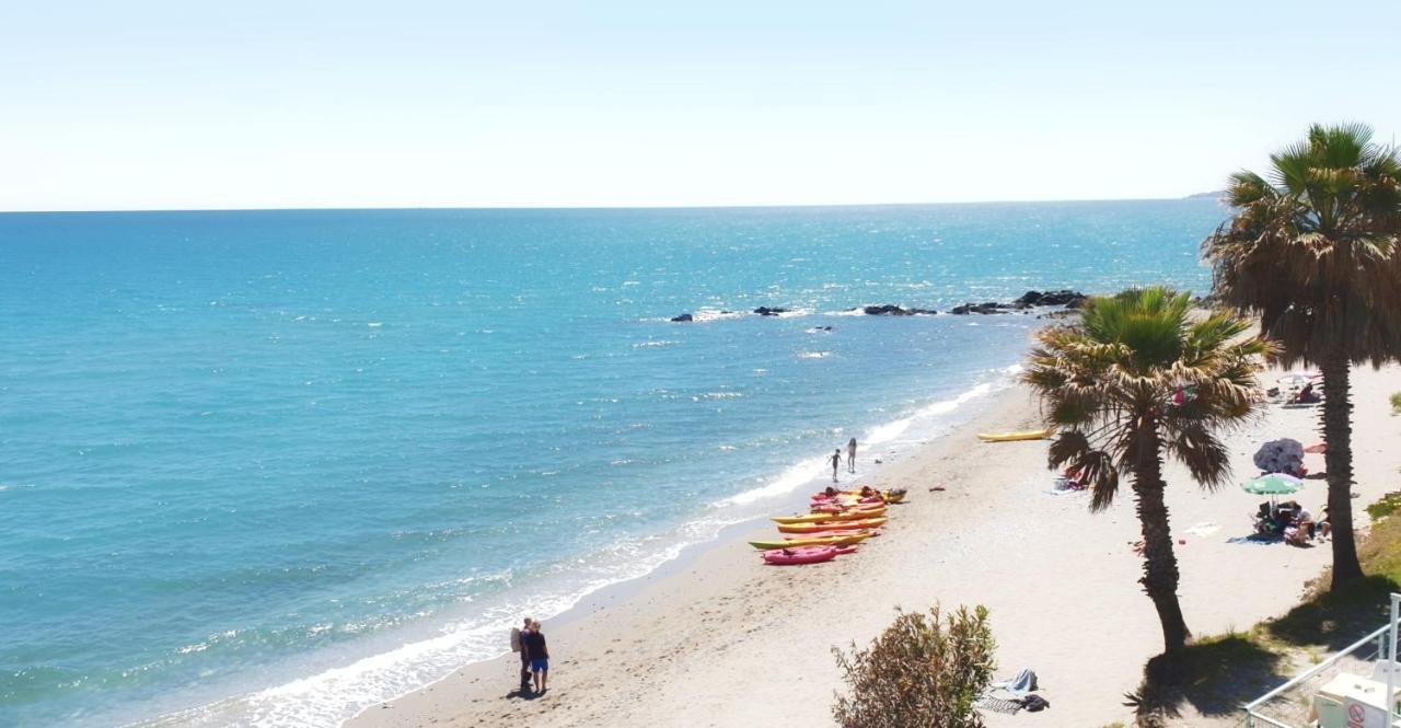 בנאלמדנה El Estudio De La Playa Benalbeach Holidays Deluxe מראה חיצוני תמונה