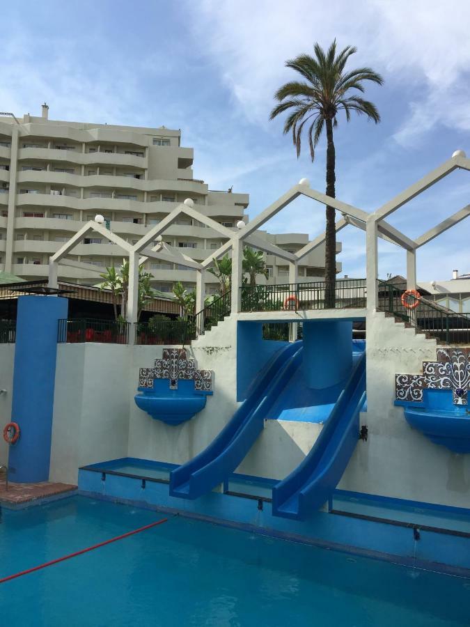 בנאלמדנה El Estudio De La Playa Benalbeach Holidays Deluxe מראה חיצוני תמונה
