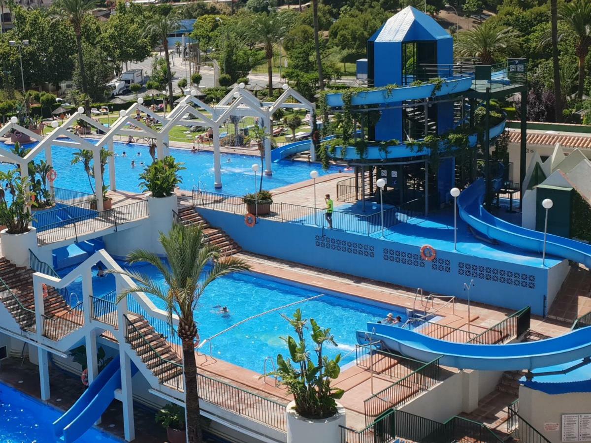 בנאלמדנה El Estudio De La Playa Benalbeach Holidays Deluxe מראה חיצוני תמונה