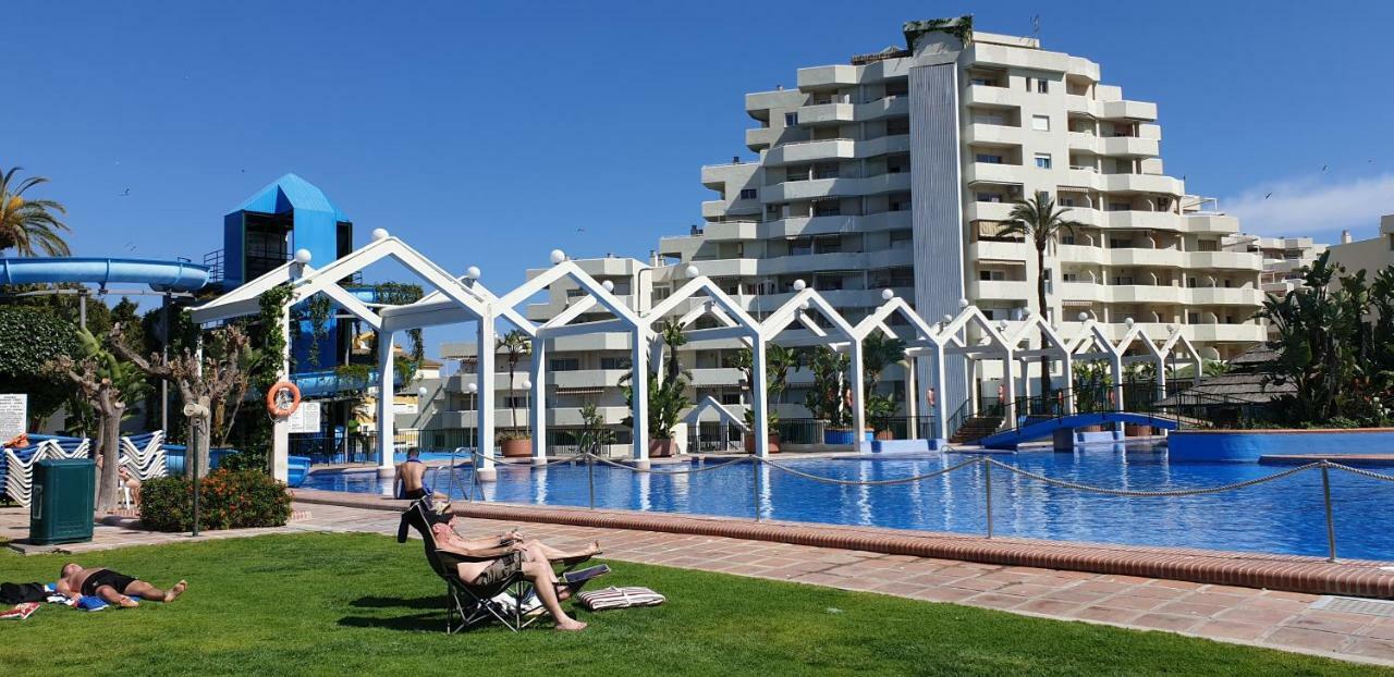 בנאלמדנה El Estudio De La Playa Benalbeach Holidays Deluxe מראה חיצוני תמונה
