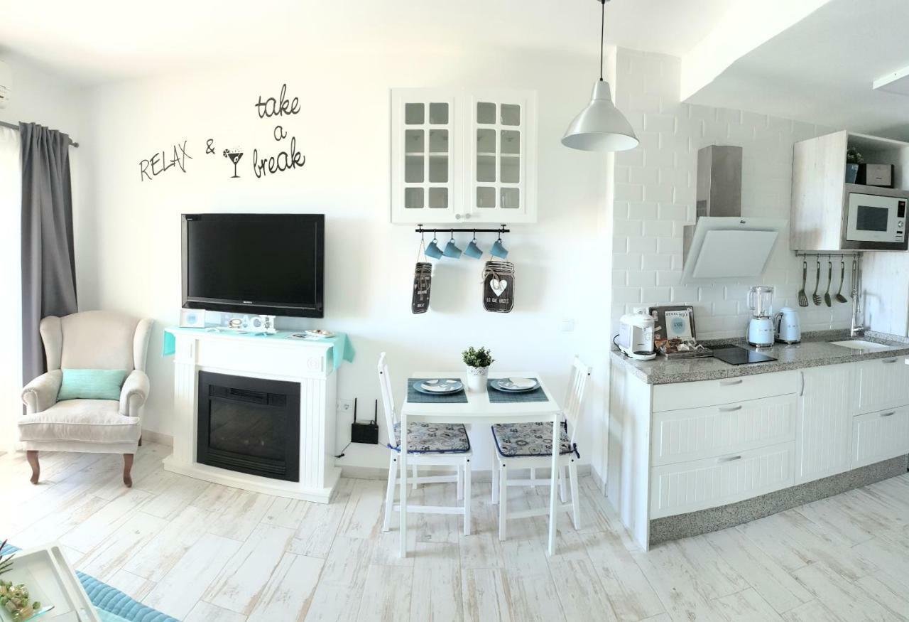 בנאלמדנה El Estudio De La Playa Benalbeach Holidays Deluxe מראה חיצוני תמונה